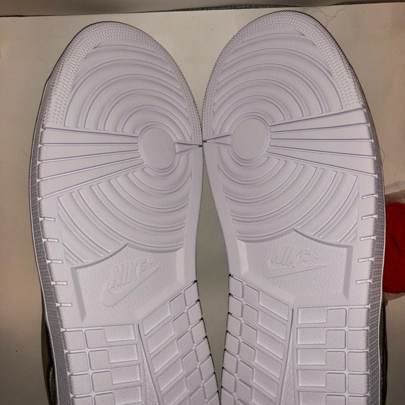 COPY - BRAND NEW Jordan 1 Centre Court Oil Green Sz. 10 - Picture 8 of 10